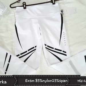 ALO tribal Airbrushed Legging ex.sm. Full length